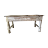 Table de campagne de caractère en bois blanc patiné