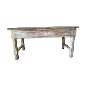 Table de campagne de caractère en bois blanc patiné