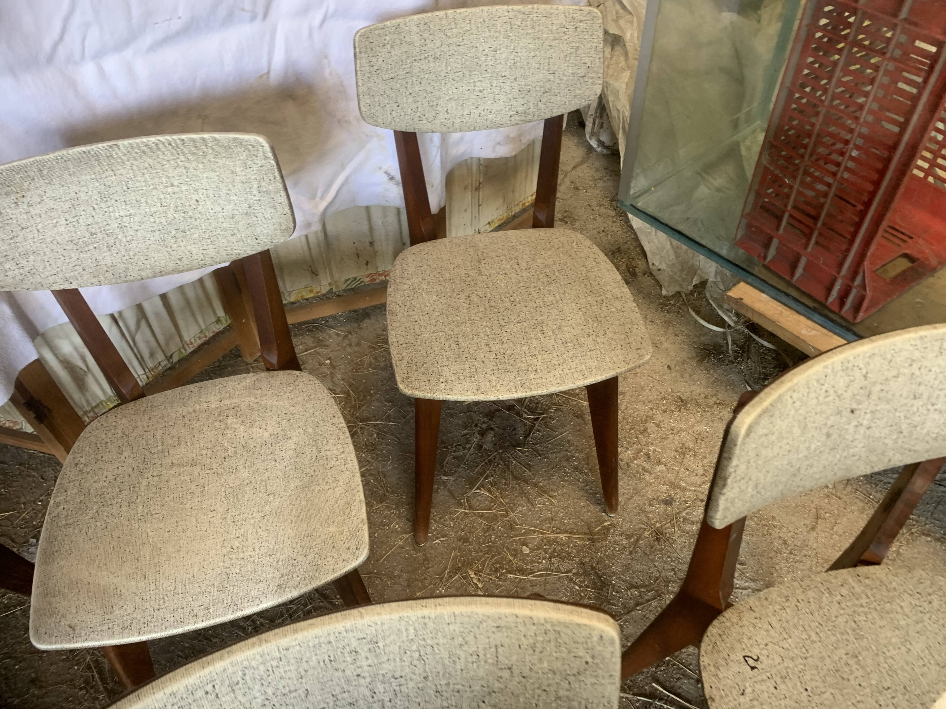 Lot of 6 vintage chairs