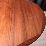 Scandinavian round table