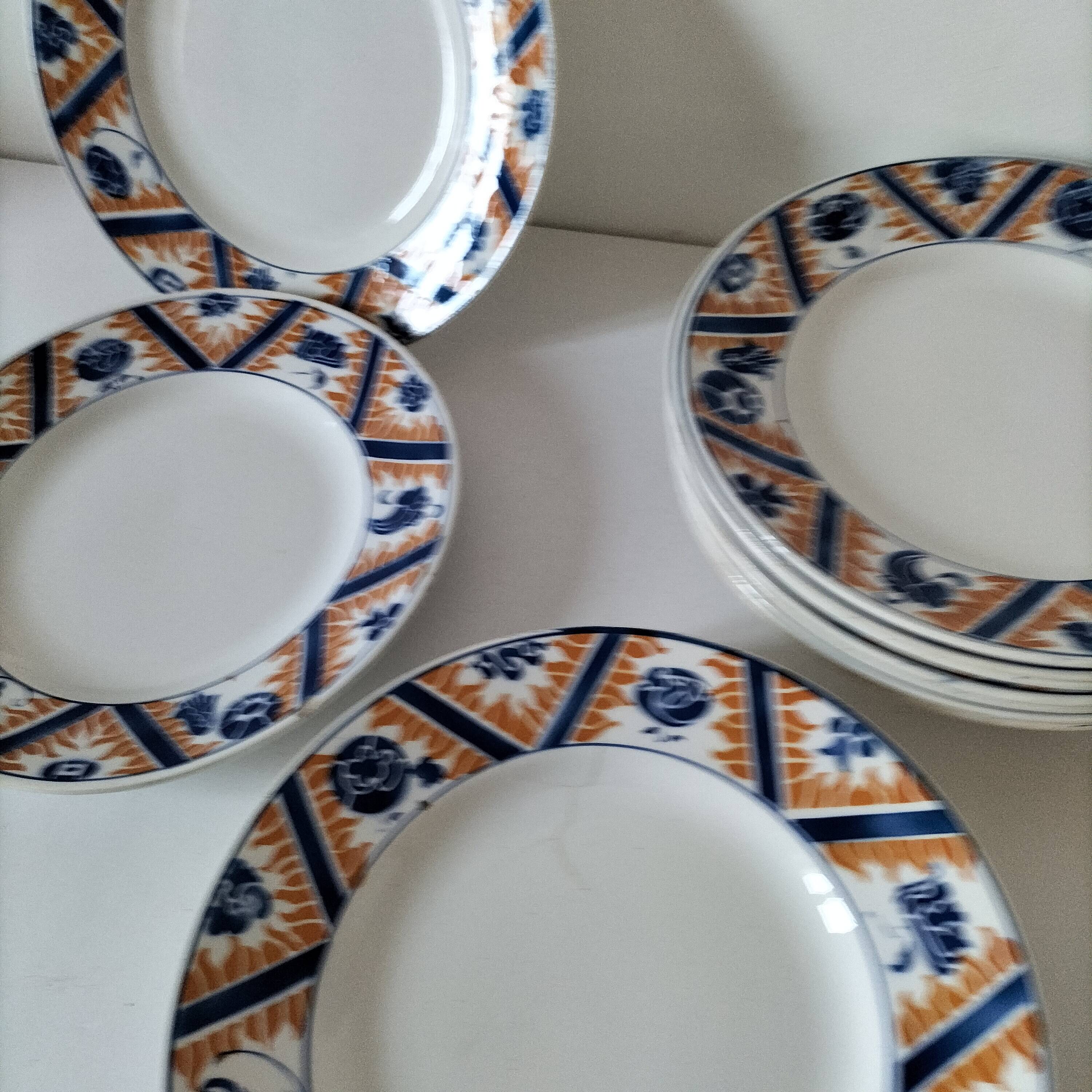 Moulin des Loups model Canada plates