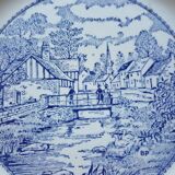 Blue pattern flat plate Very good condition