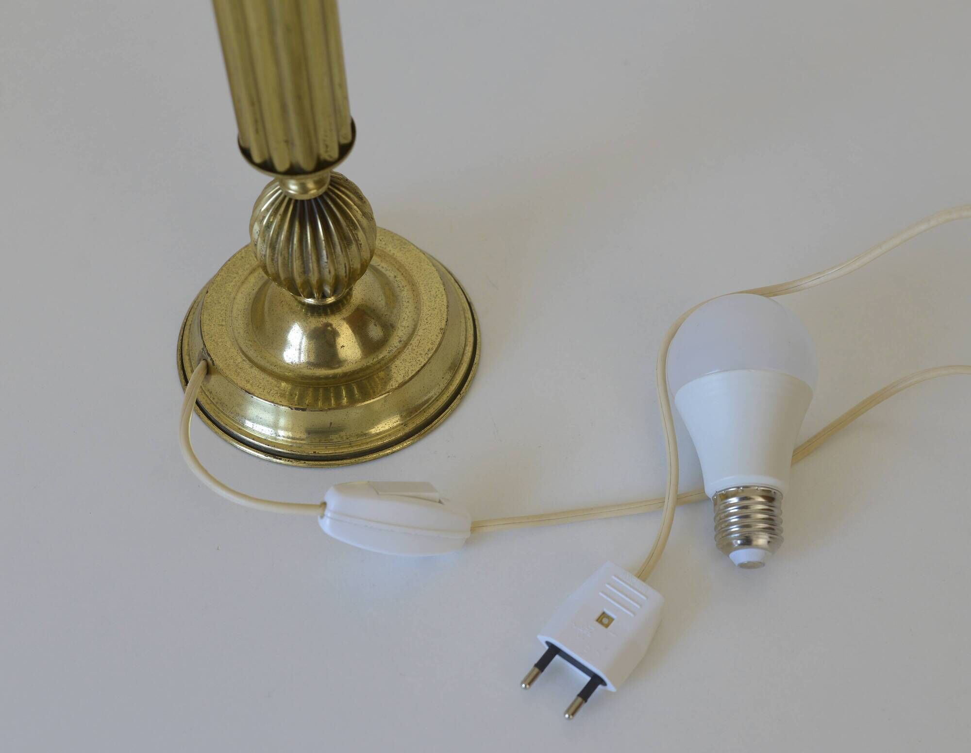 Vintage Brass Table Lamp Base / Hollywood Regency Lamp / Neoclassical Light