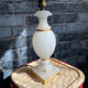 Pied de lampe en albâtre