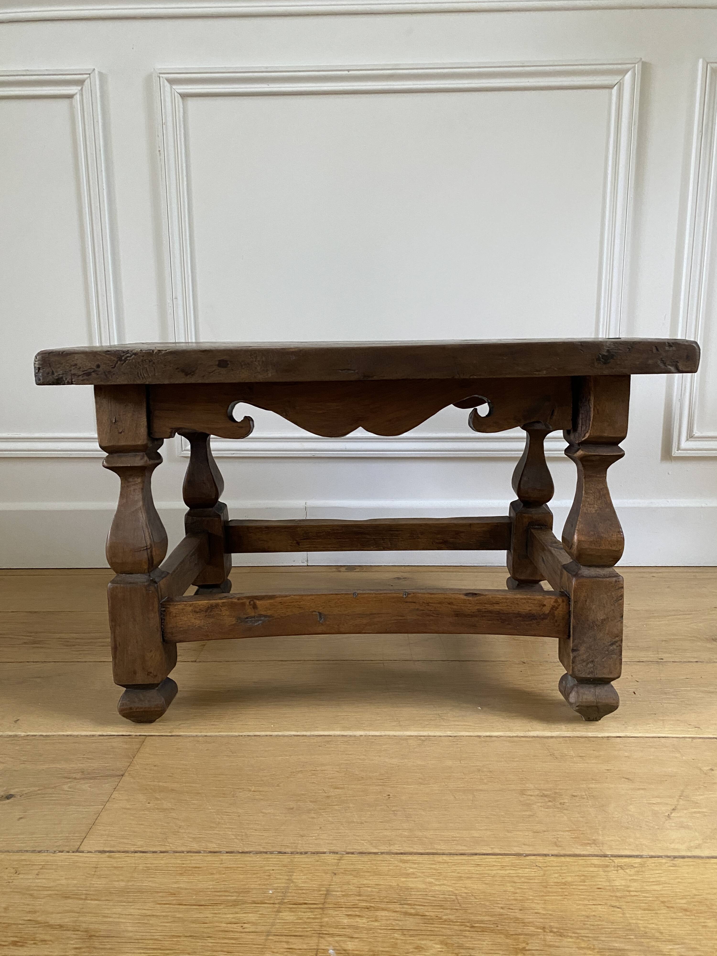 Vintage footrest - Vintage flower stand - Small low wooden stool
