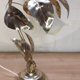 Gold metal flower lamp