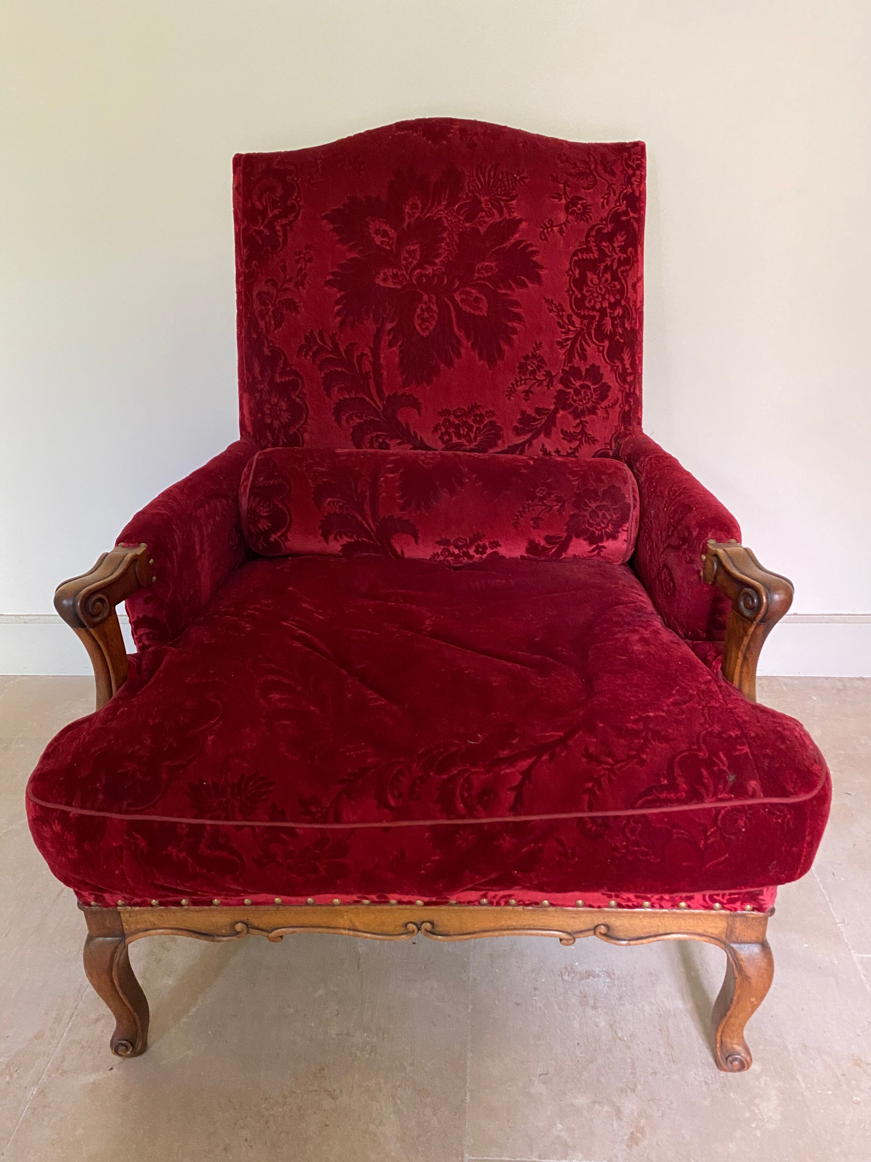 Rest chair Louis XV red velvet