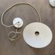 Suspension en verre opalin – vintage DeVOL