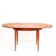 Table ronde/ovale de style scandinave av rallonge. Bois de teck. France, 60