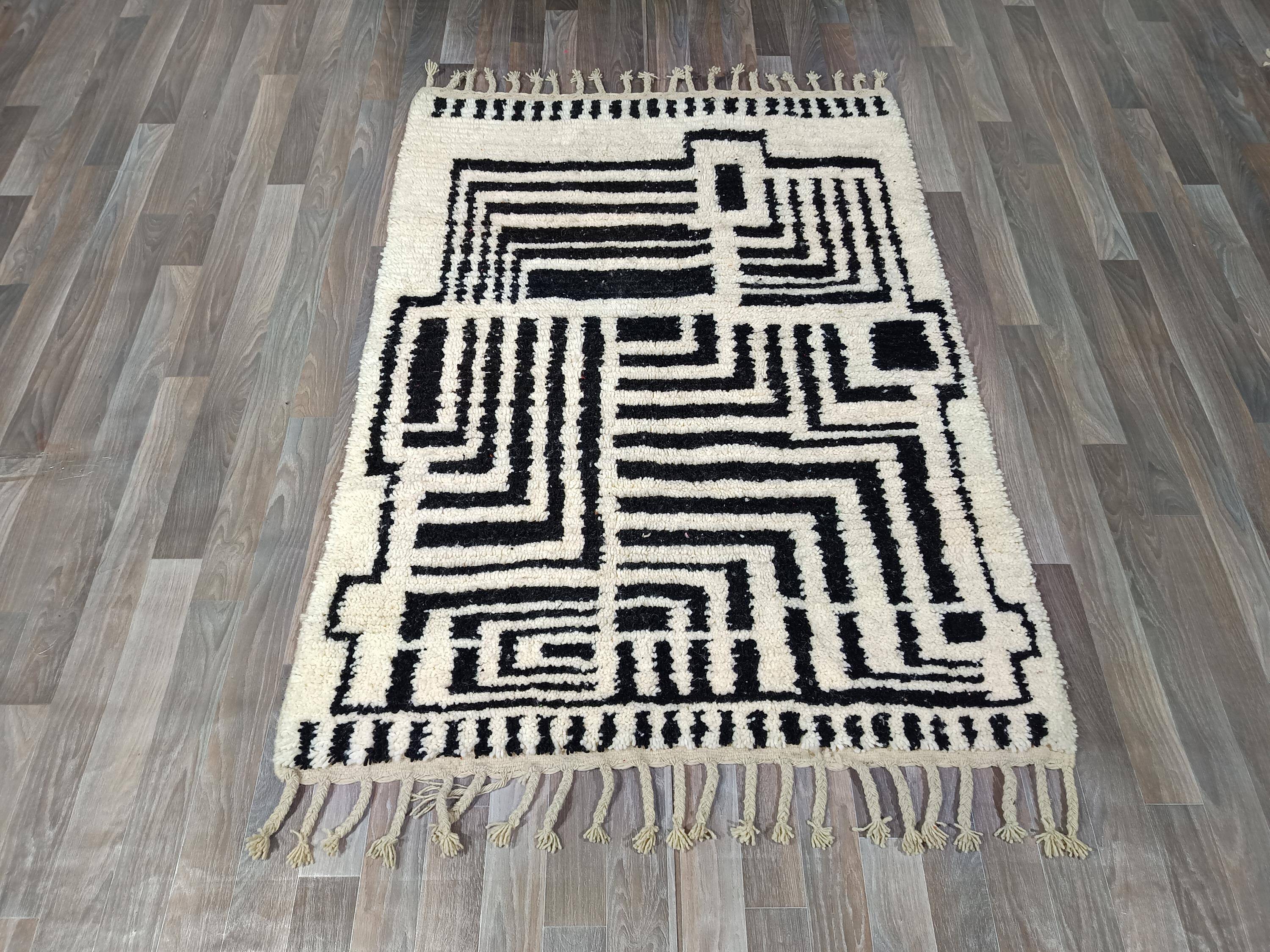 Handmade wool rug Morocco 3 x 2 m