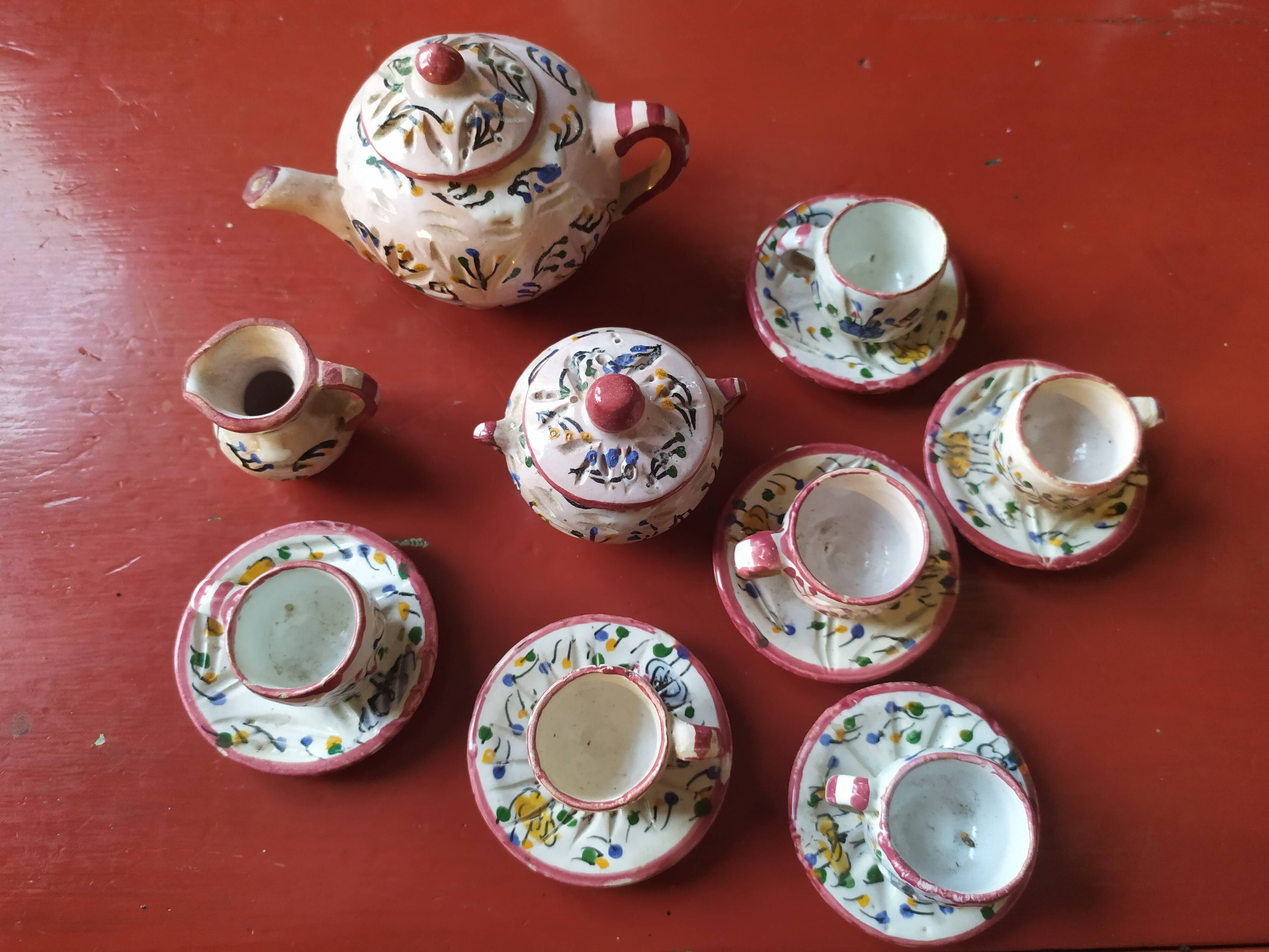 Earthenware dinner set