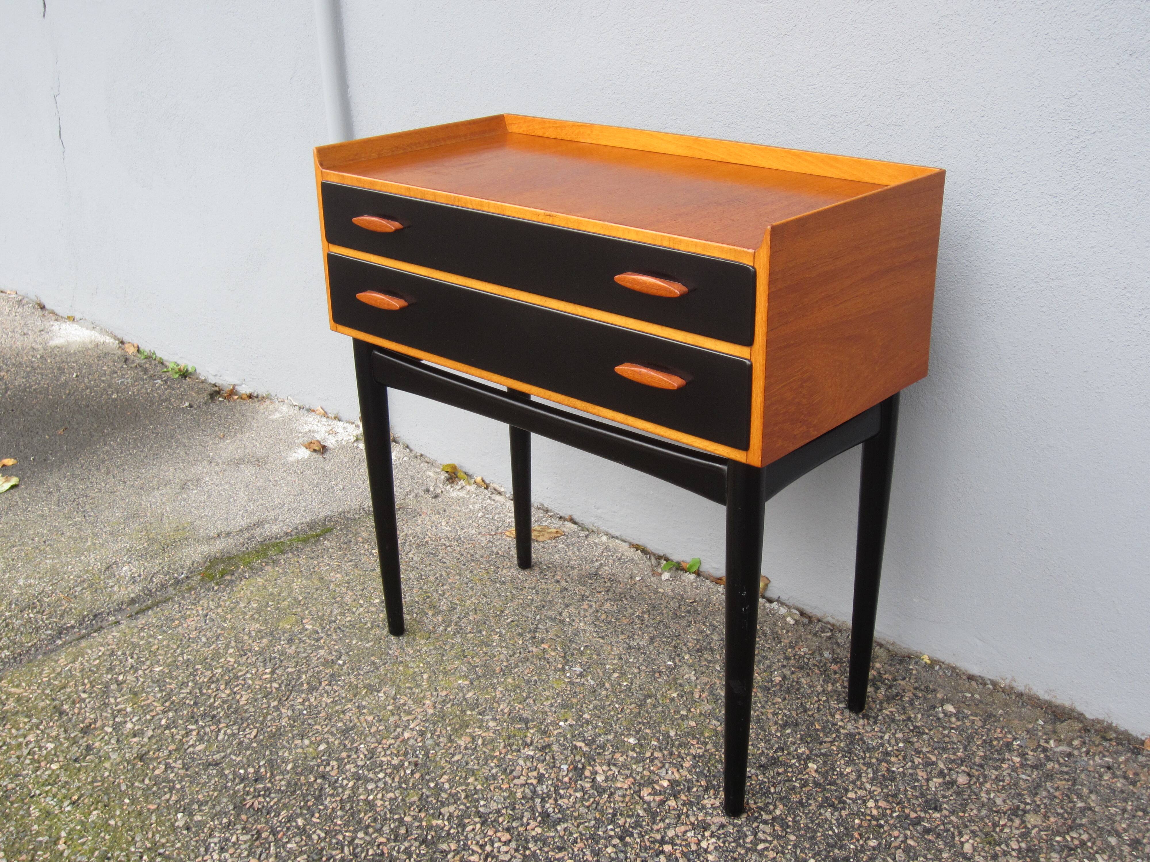 Scandinavian teak chest of drawers Treman Möbelfabrik