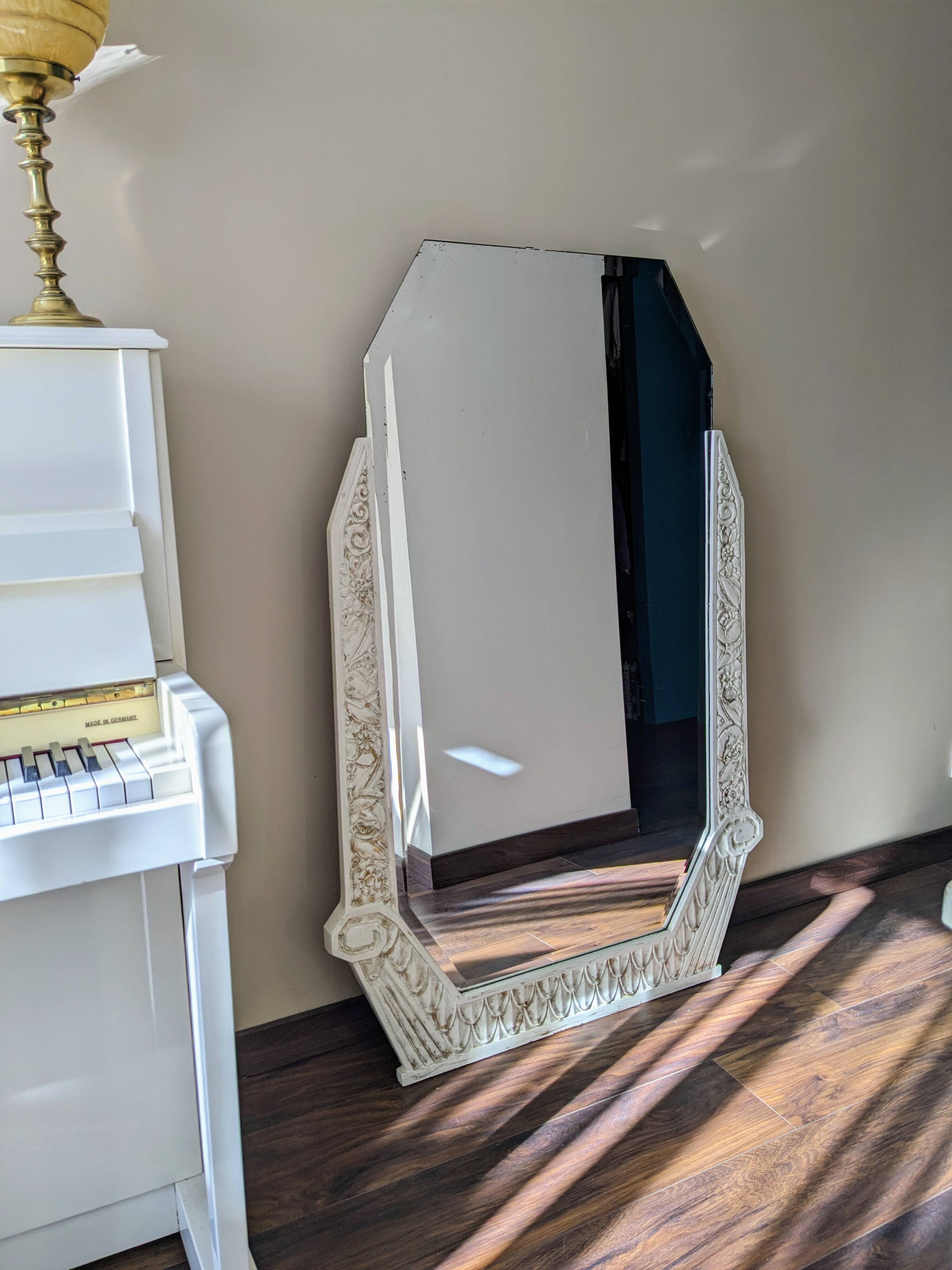 Hexagonal art deco mirror 131 x 88 cm