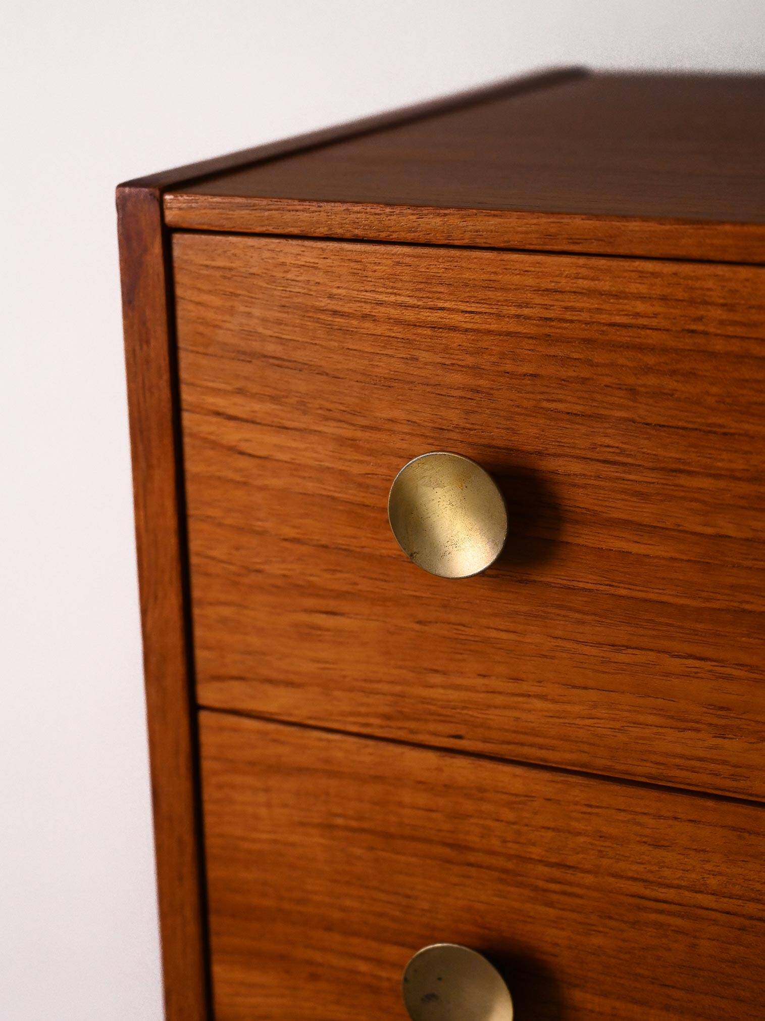 Retro chest of drawers with metal handles