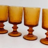 Lot of 4 vintage wine glasses from the 1970s, textured amber on a stem, design by Timo Sarpaneva for Iittala.