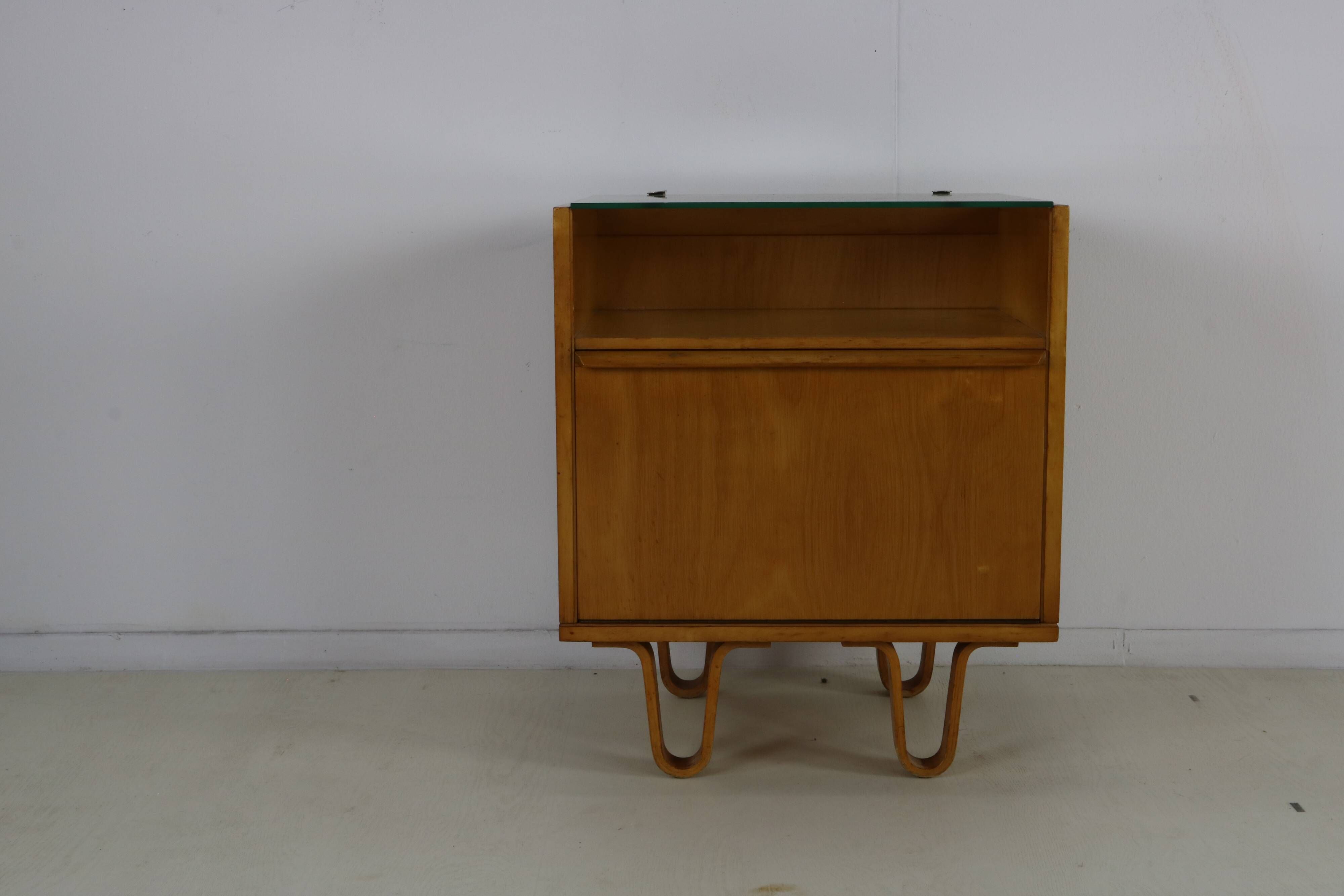 UMS Pastoe small birchwood nightstand by Cees Braakman for Pastoe