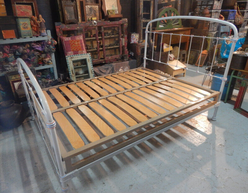 Old bed with box spring slats structure metal painted 140x190cm