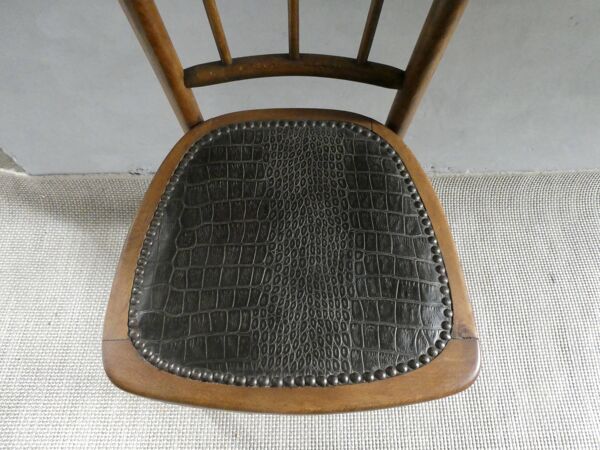 Chaise de bistrot avec assise croco, des années 20