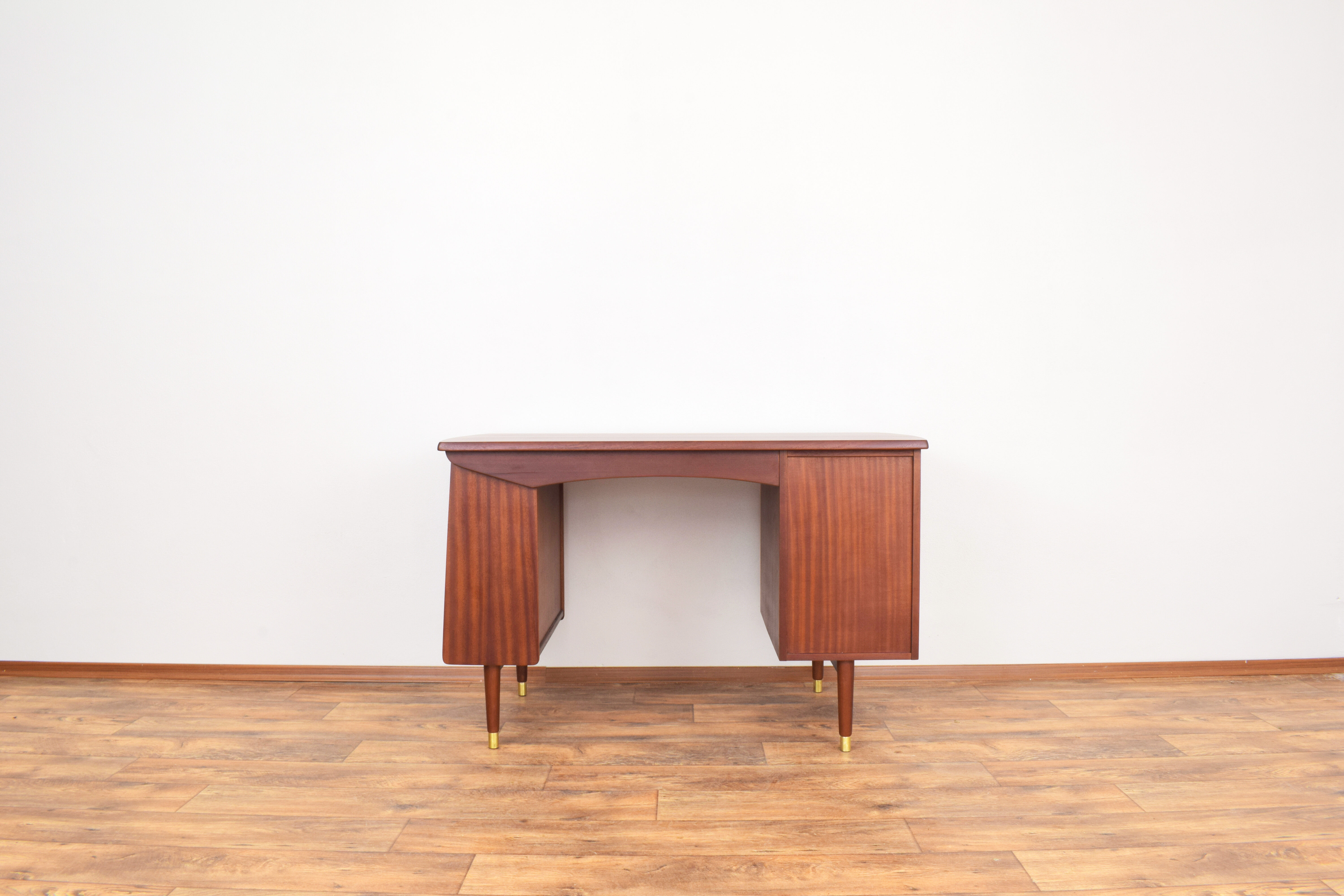 Mid-century norwegian teak desk model 44 from Brødrene Jåtogs Møbelfabrikk, 1950s.