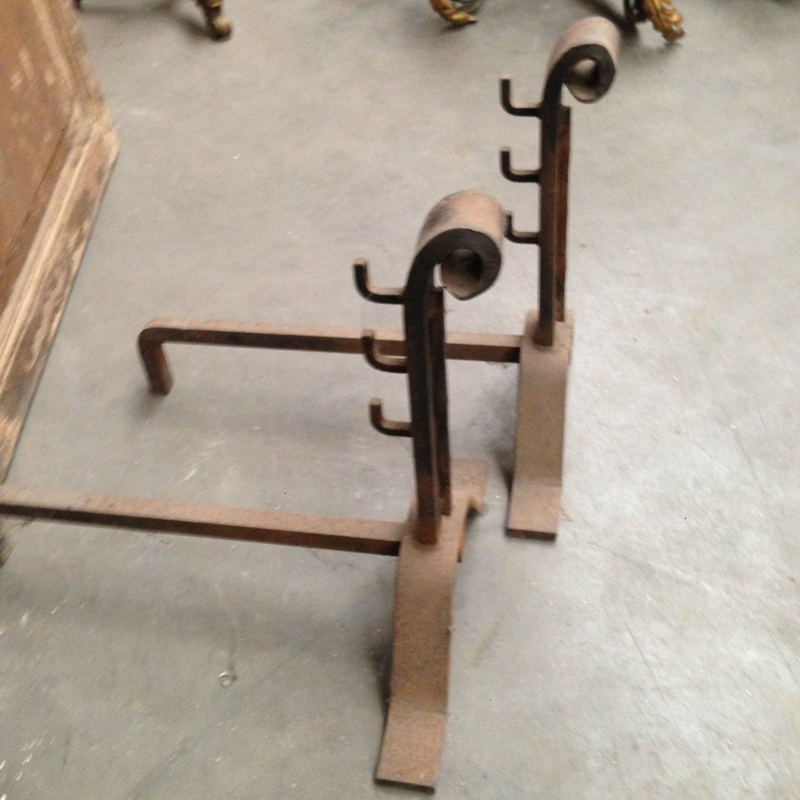 Pair of cast iron chenet