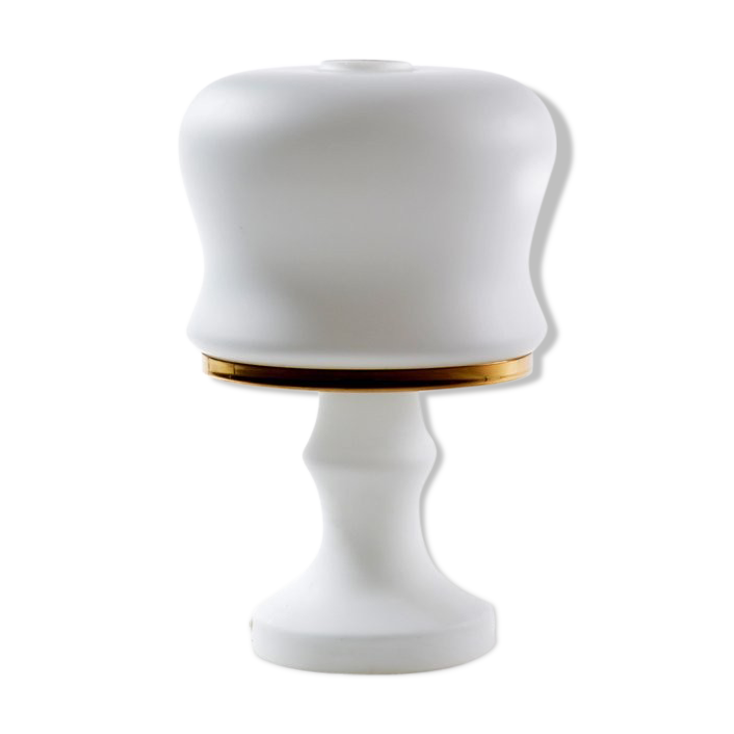 Lampe de table en verre opalin blanc et laiton, Tchécoslovaquie circa 1970