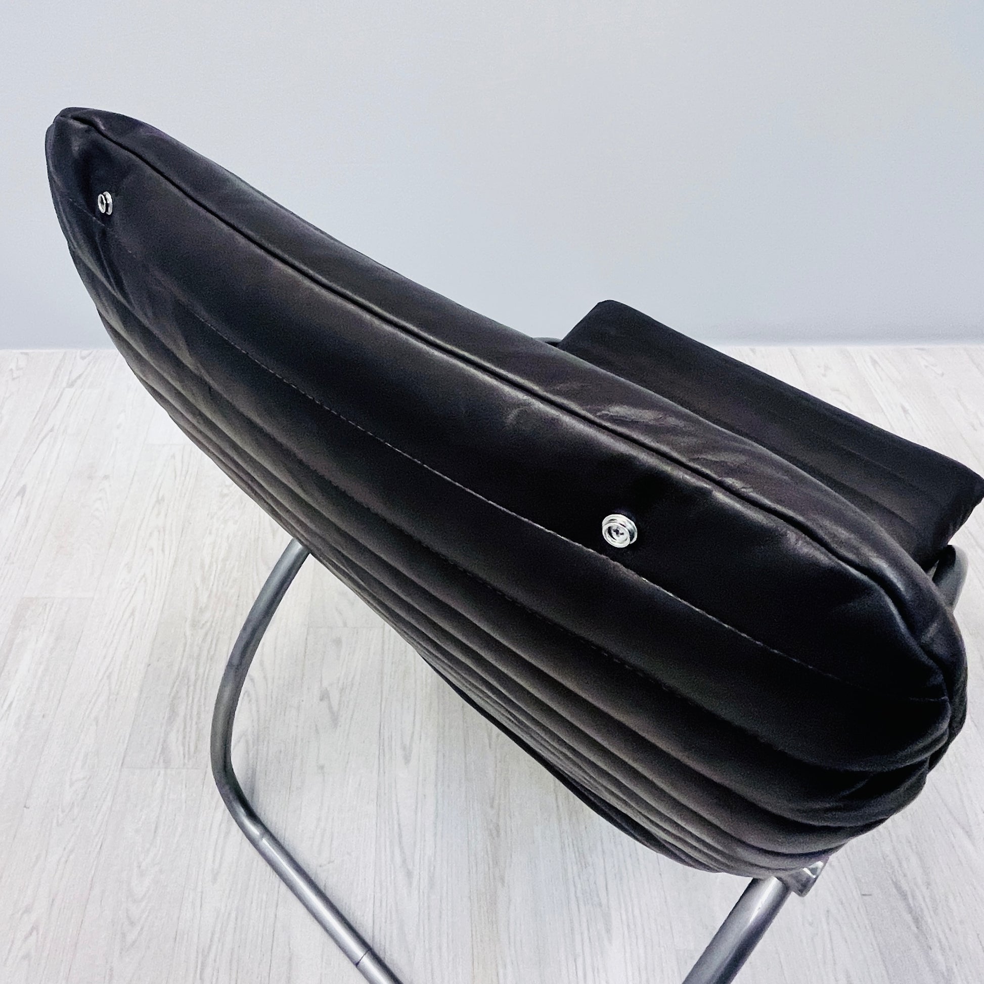 Leather lounge chair