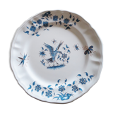 Decorative plate decorated "Birds of Moustiers" and small matching pot