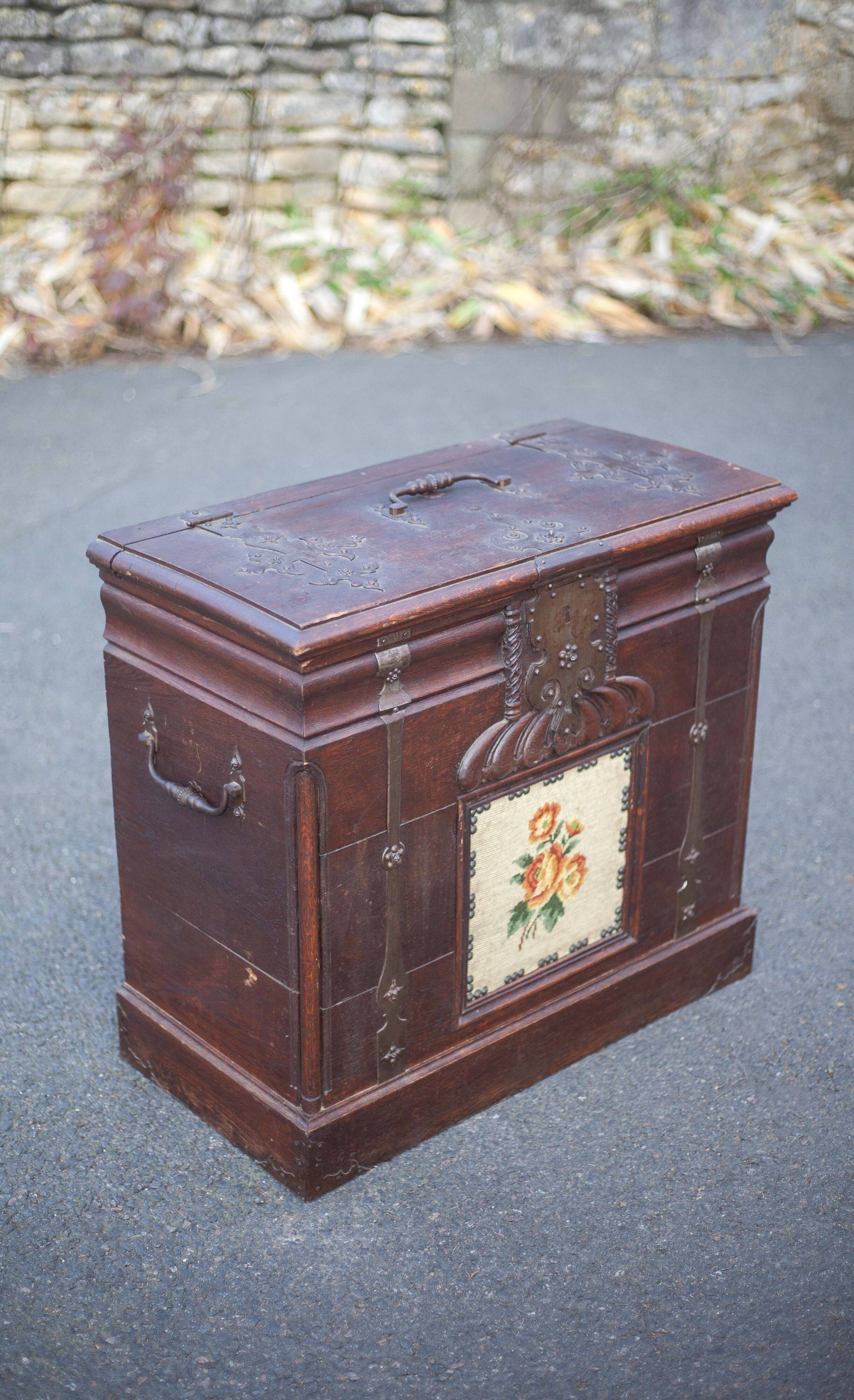 Support De Rangement En Bois Sculpté Fait Main - Artisanat Créateur, Couleur Marron, Neuf