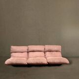 canapé 3 places en velours rose et plexiglass par Michel ducaroy pour Ligne Roset, design 1970