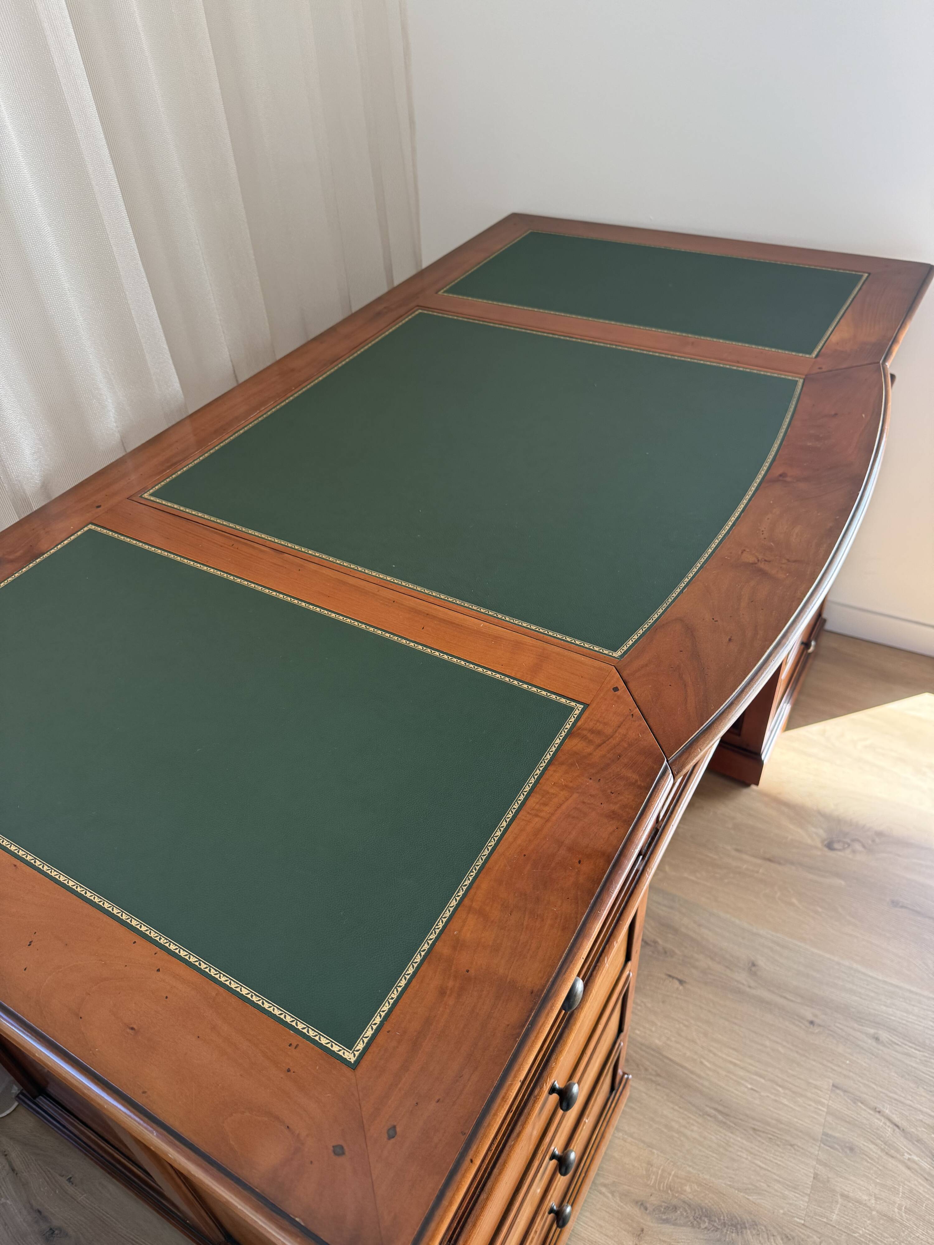 Minister Louis-Philippe's desk in solid cherry wood and leather.