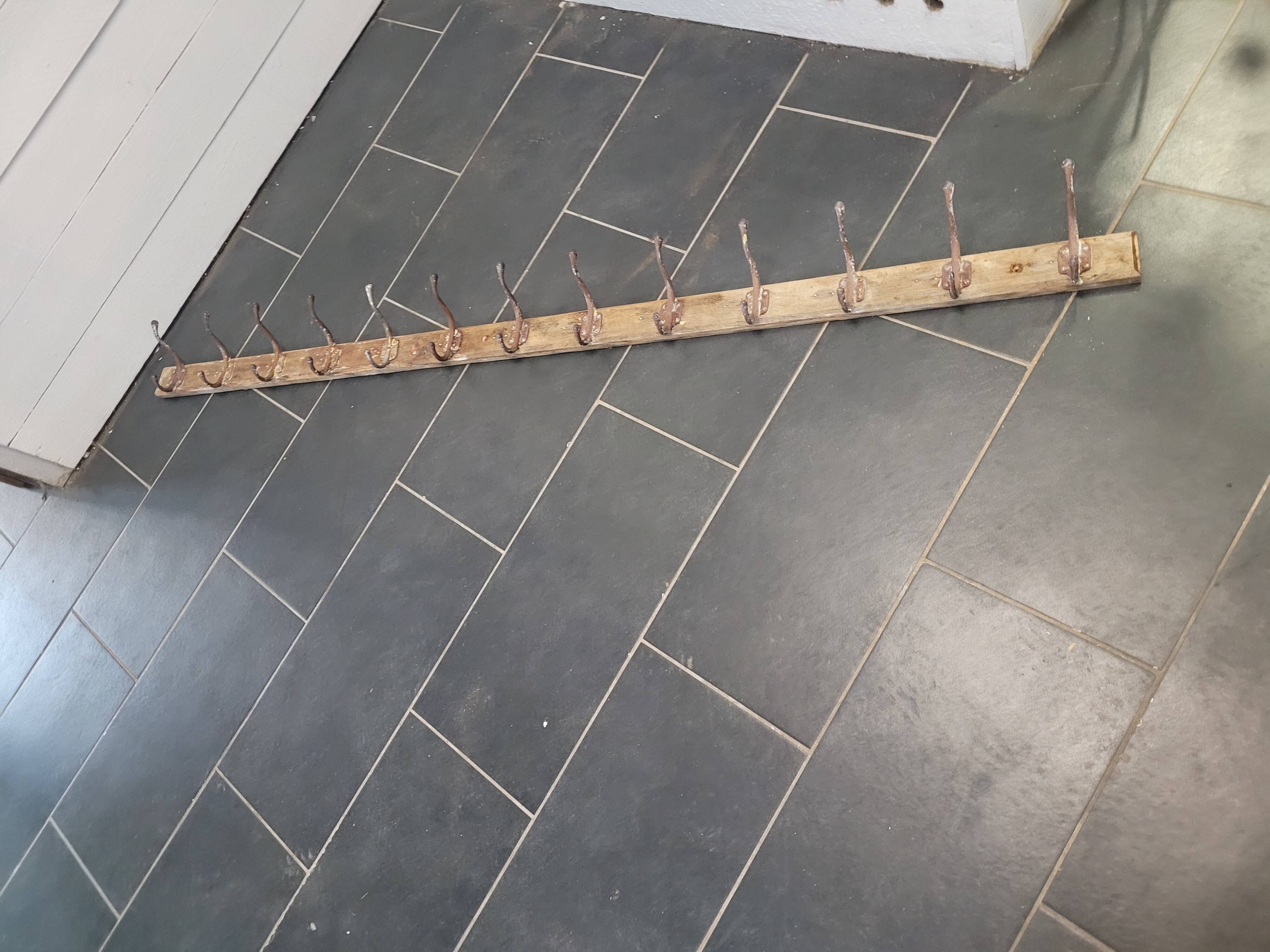 Old school coat rack with 13 hooks, 195 cm L