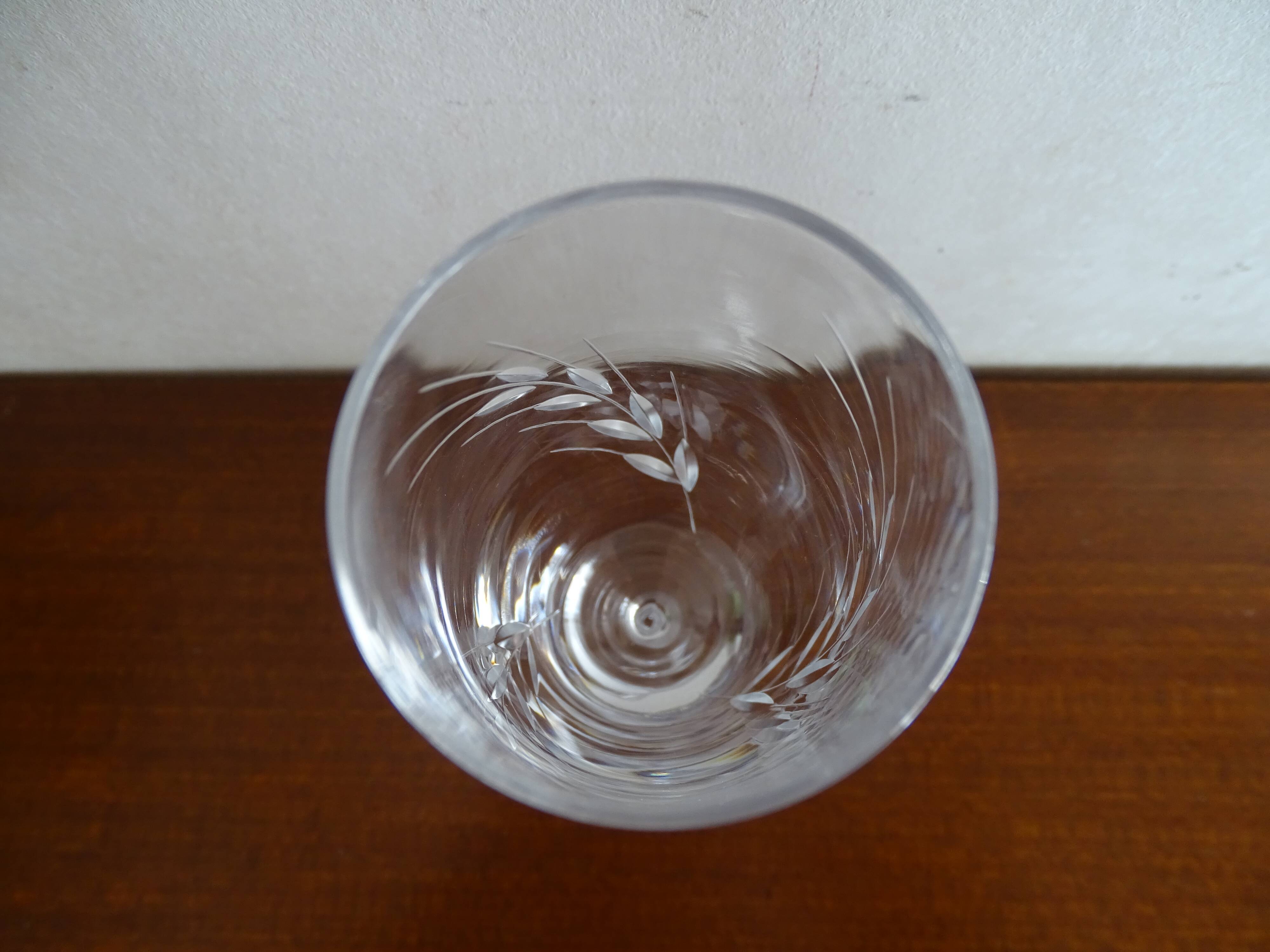 8 crystal champagne flutes from Arques Fleury epi twisted feet