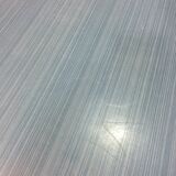 Table en formica bleu