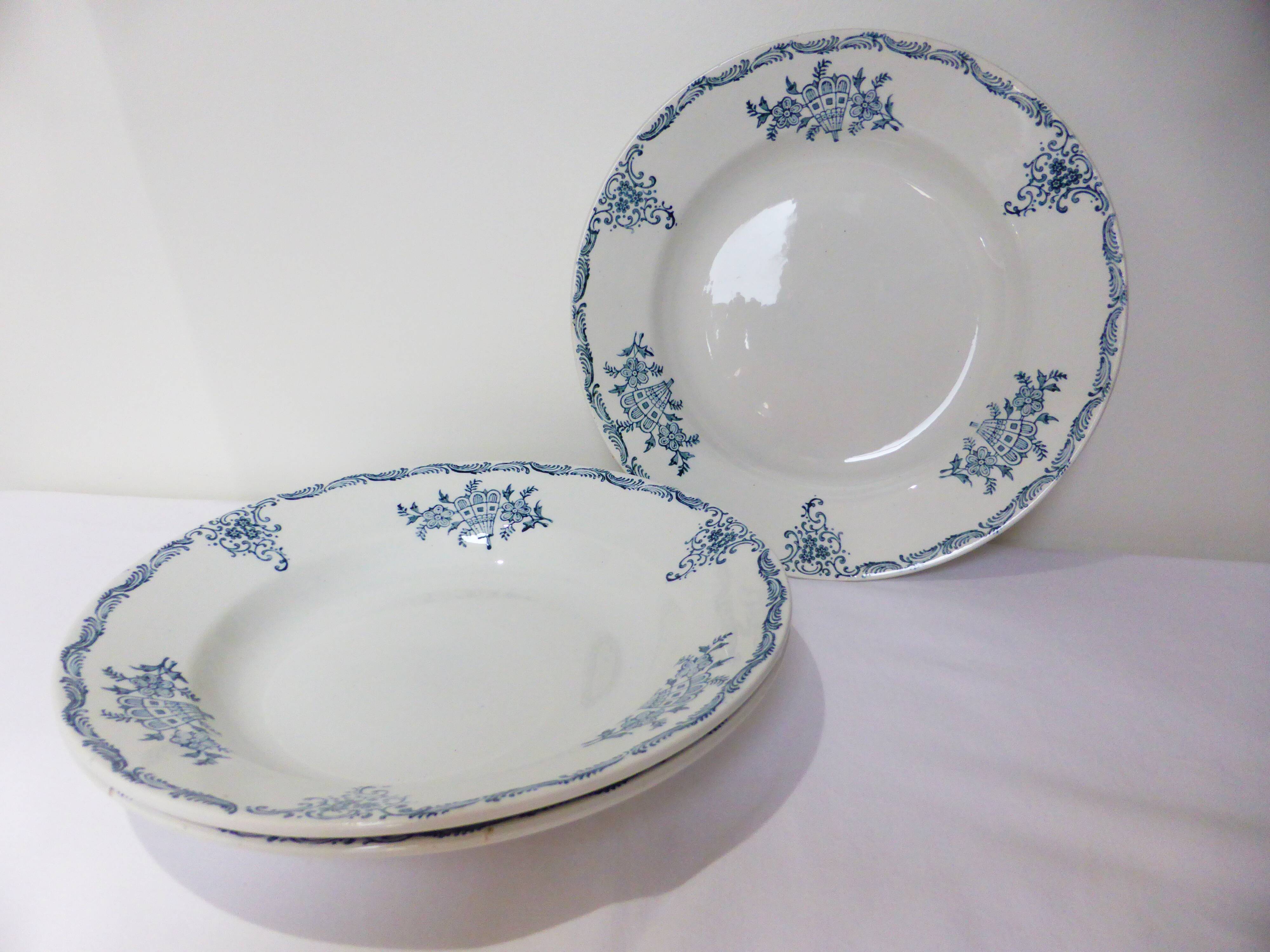 4 vintage soup plates from St Amand