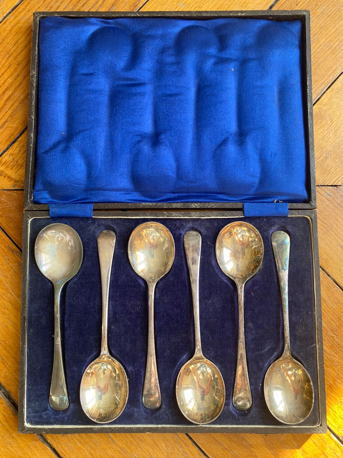 Box of 6 dessert spoons