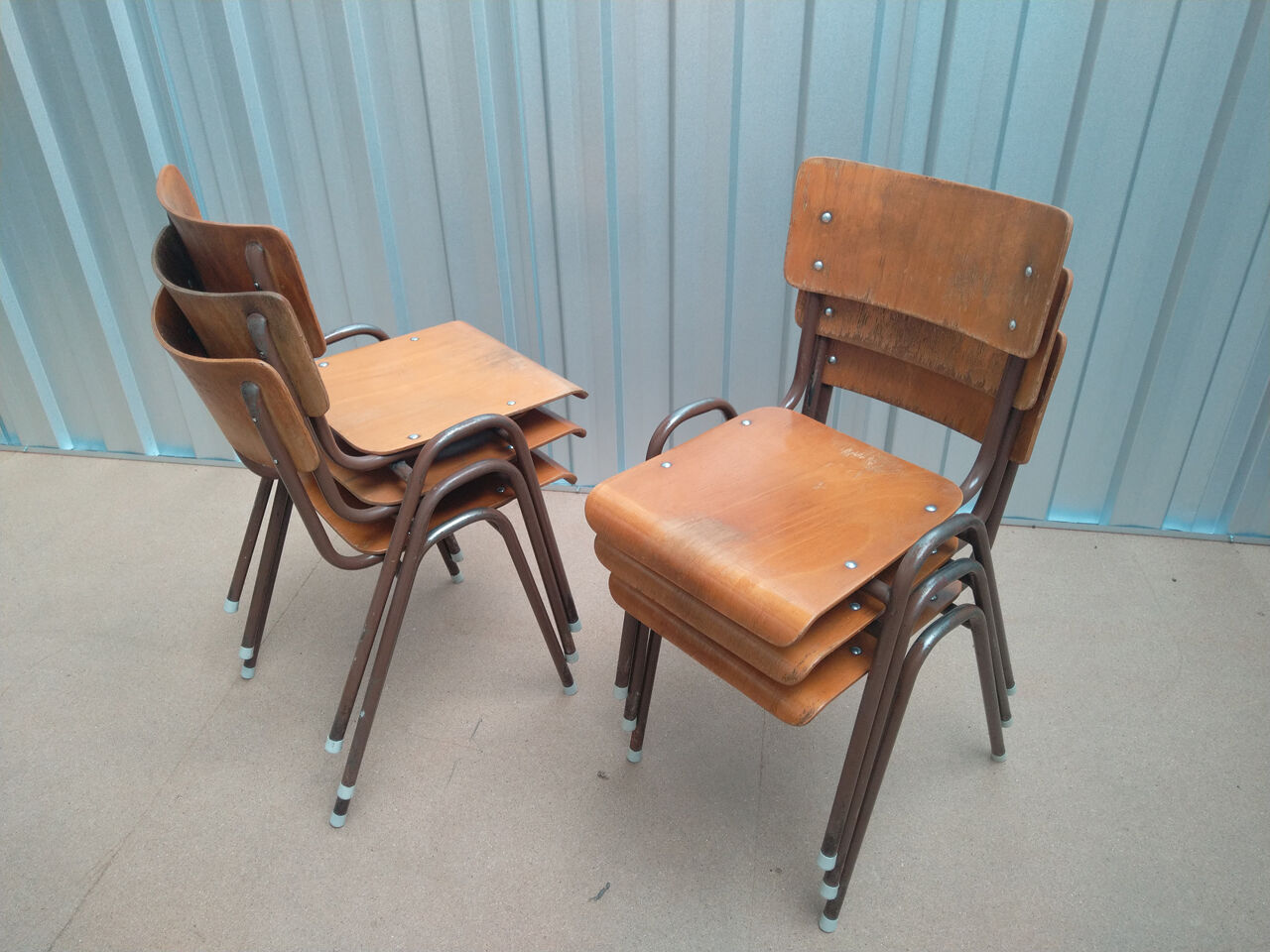 Lot de 6 chaises empilables industrielles
