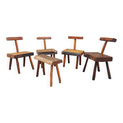 Suite de quatre chaises et un banc brutalistes, France, années 60