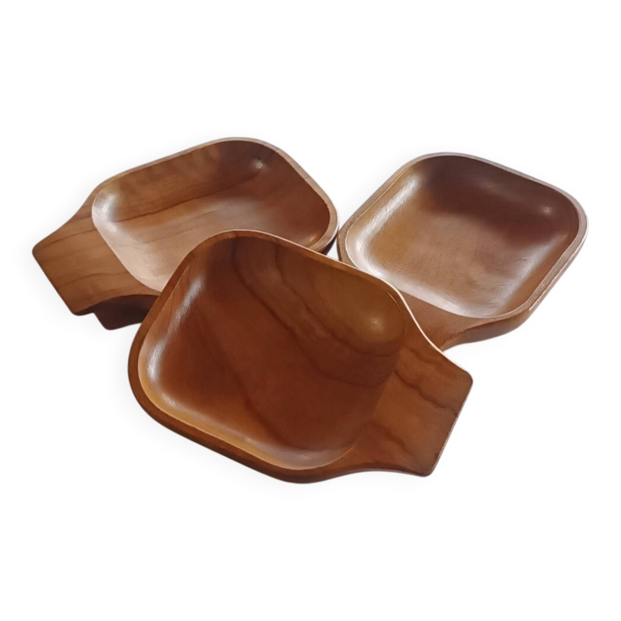 3 ramekins, appetizer/snack ramekins, made of olive wood.