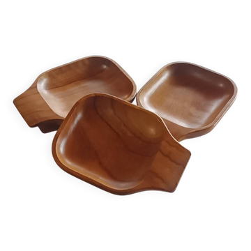 3 ramekins, appetizer/snack ramekins, made of olive wood.
