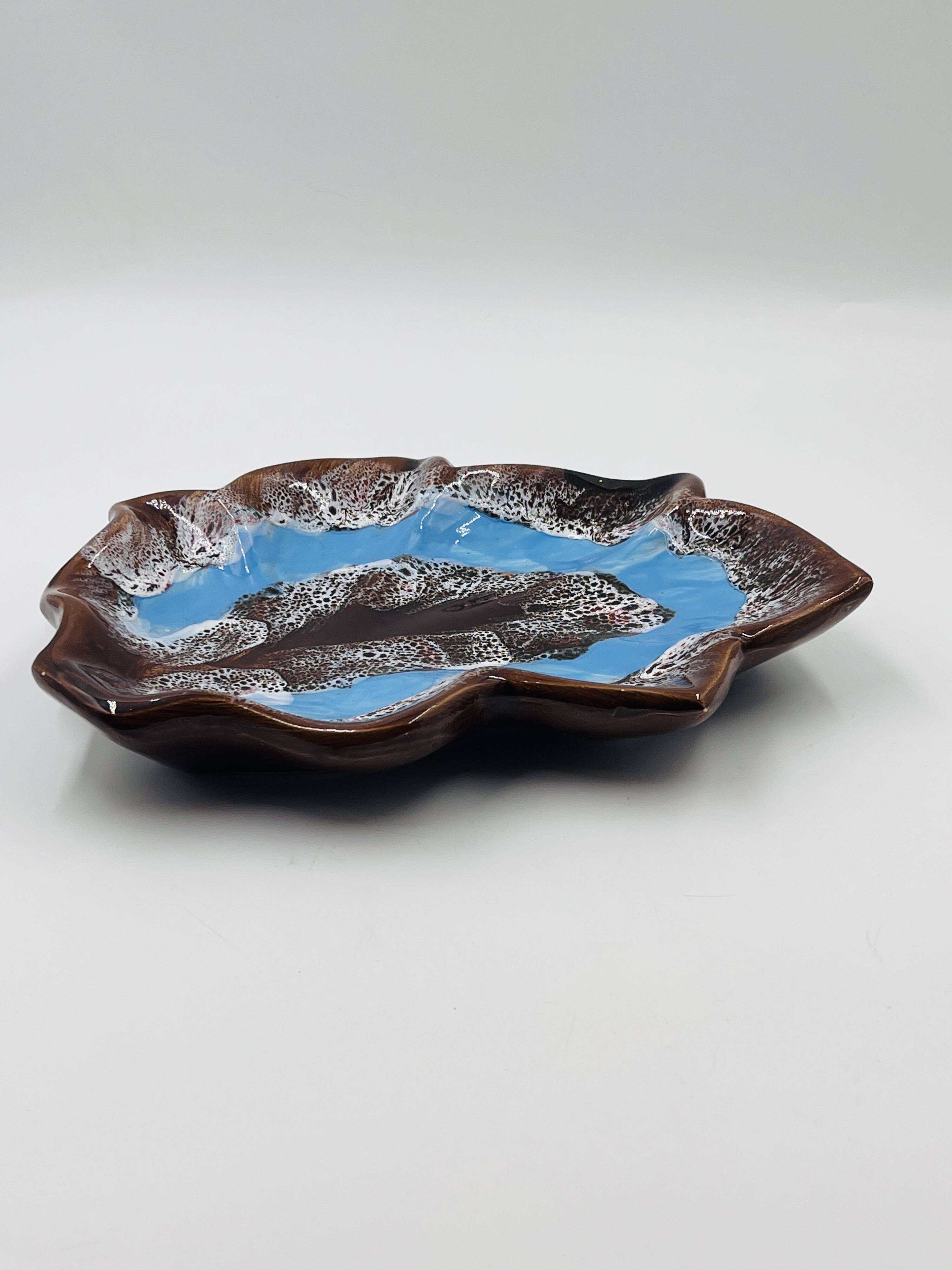 Plat Feuille bleu Vallauris