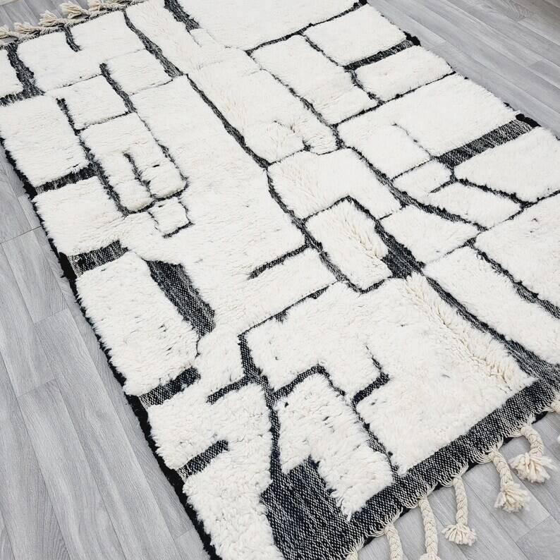 Handmade Moroccan wool rug, 150/250cm