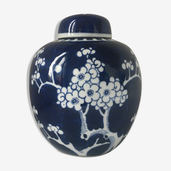 Potiche vintage en porcelaine de Chine blanche et bleue