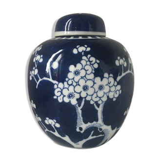 Potiche vintage en porcelaine de Chine blanche et bleue