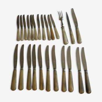 22 knives and 3 covered service bakelite manufrance