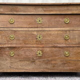 Walnut chest of drawers