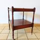 Table d'appoint en if par Bradley England