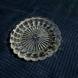Cendrier en verre pressé moule ancien vintage signée SV