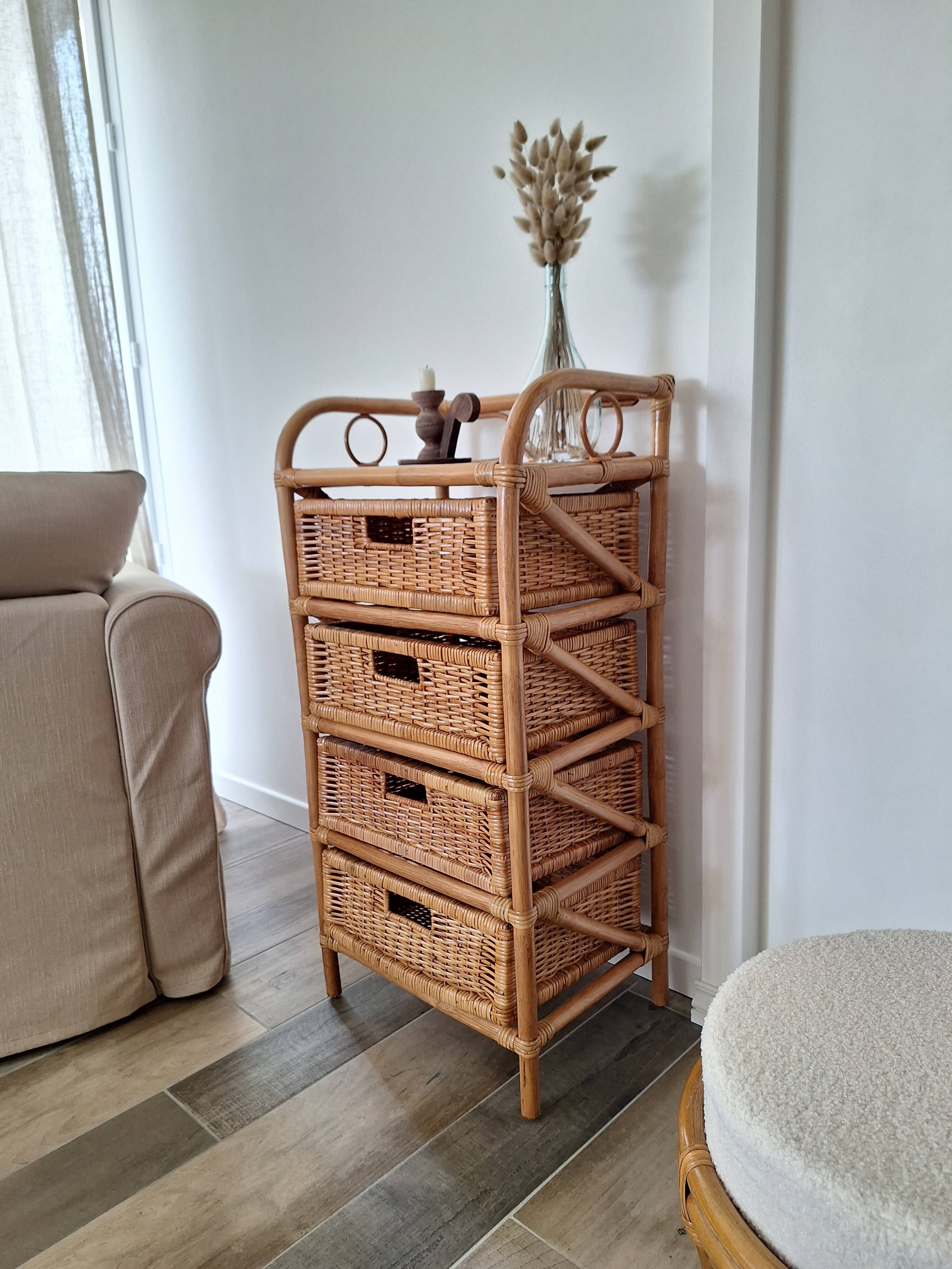 Commode en rotin