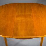 Round teak veneered extendable dining table from G-Plan, 1960s