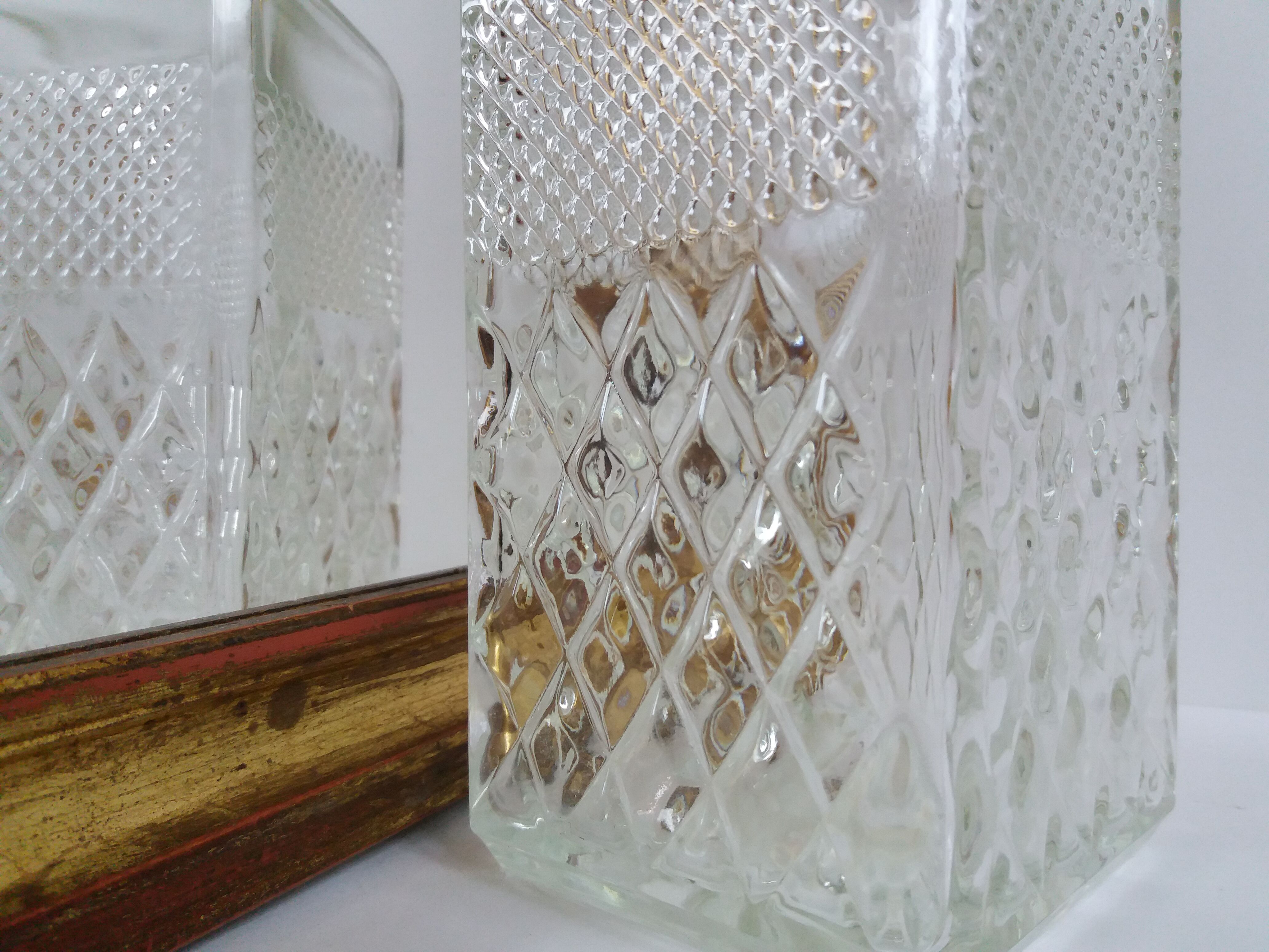 Chiselled glass whisky carafe